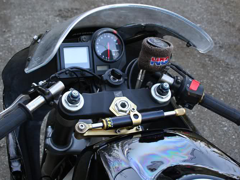 Kit attacchi ammortizzatore di sterzo Hyperpro per HONDA CBR 900 RR (929) 2000-2001