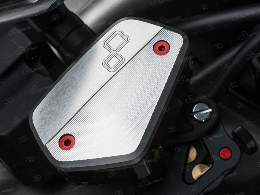 Coperchio serbatoio pompa freno anteriore LighTech per HONDA CB 1000 R 2021-2024