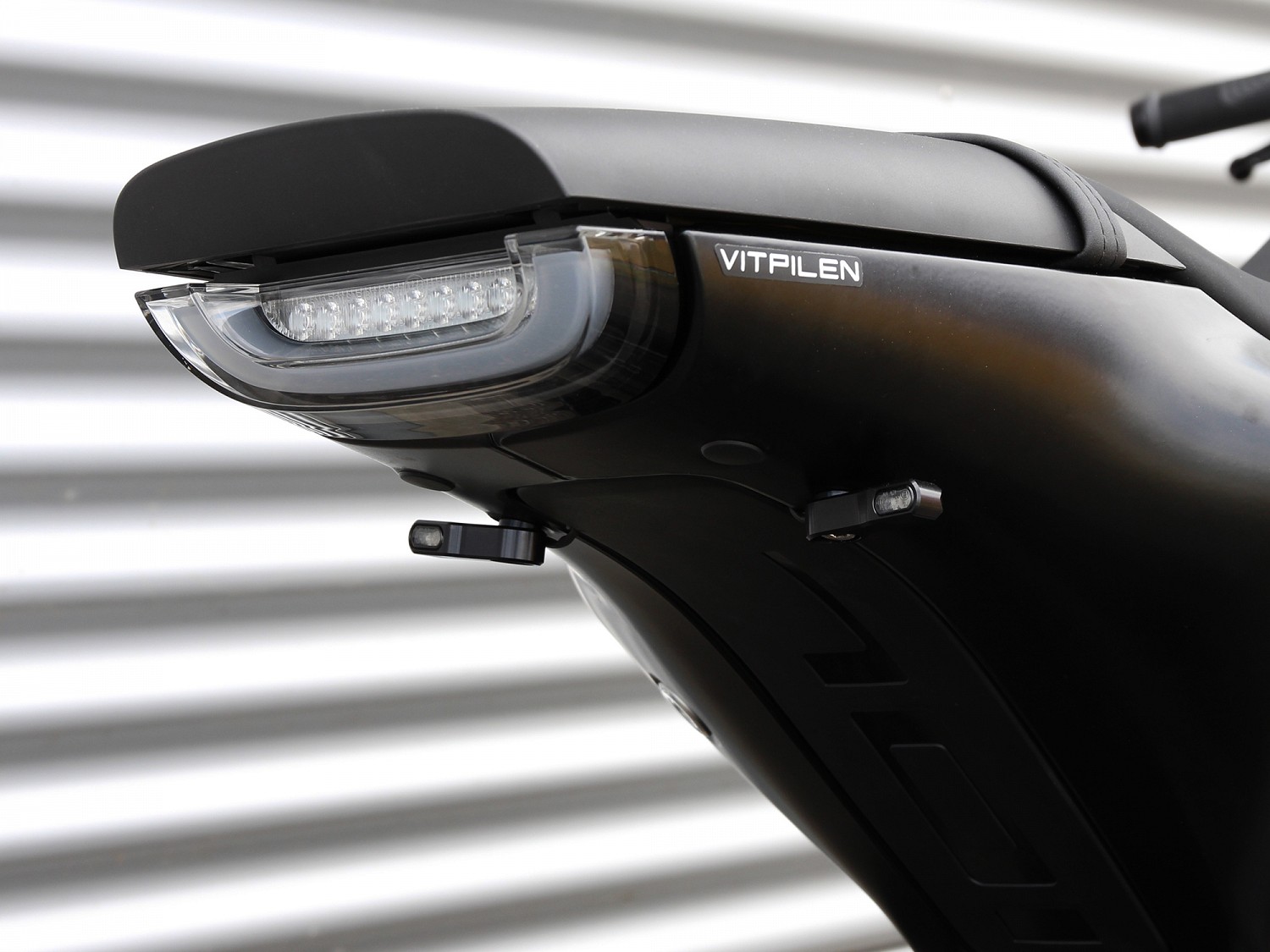 Frecce posteriori led Wunderkind Custom HUV4R per portarga laterale per HUSQVARNA VITPILEN 701 2017-2020