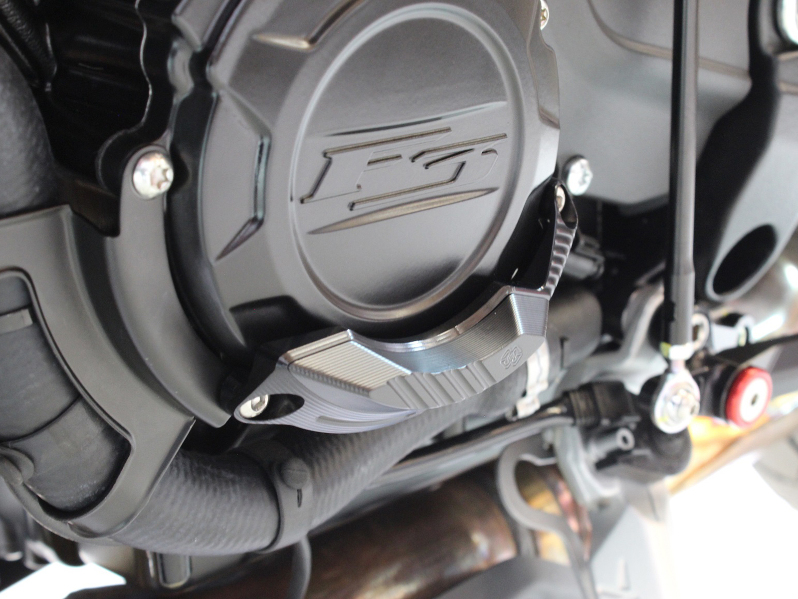 Protezione carter motore destro Gilles MP per MV AGUSTA F3 800 2013-2016