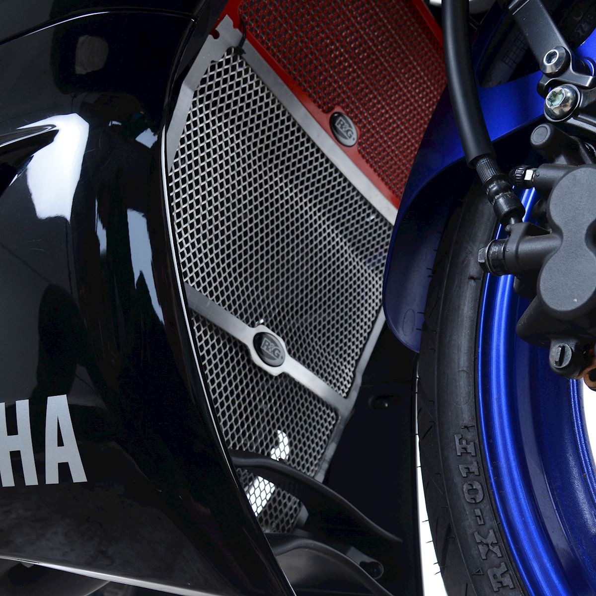 R&G Racing griglia protezione collettori in alluminio per YAMAHA YZF-R3 2019-2023