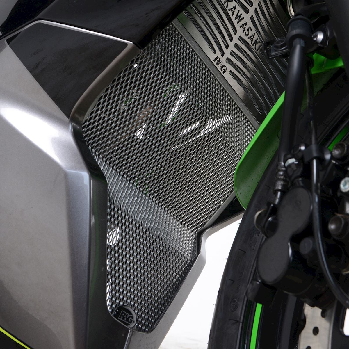 R&G Racing griglia protezione collettori in alluminio per KAWASAKI NINJA 125 2018-2023
