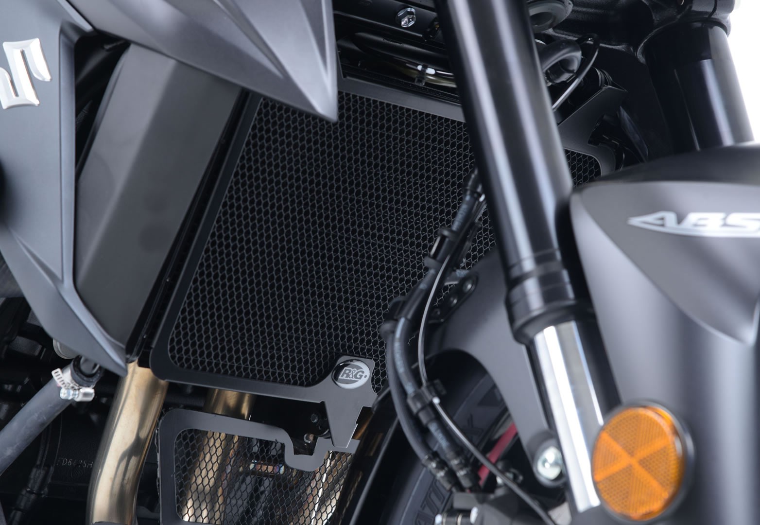 R&G Racing griglia protezione radiatore acqua in alluminio per SUZUKI GSR 750 2011-2016