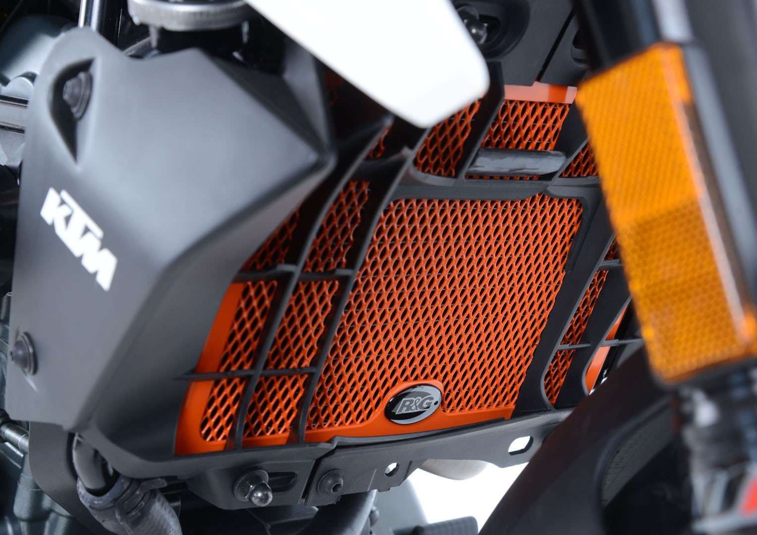 R&G Racing griglia protezione radiatore acqua in alluminio per KTM 125 DUKE 2010-2023