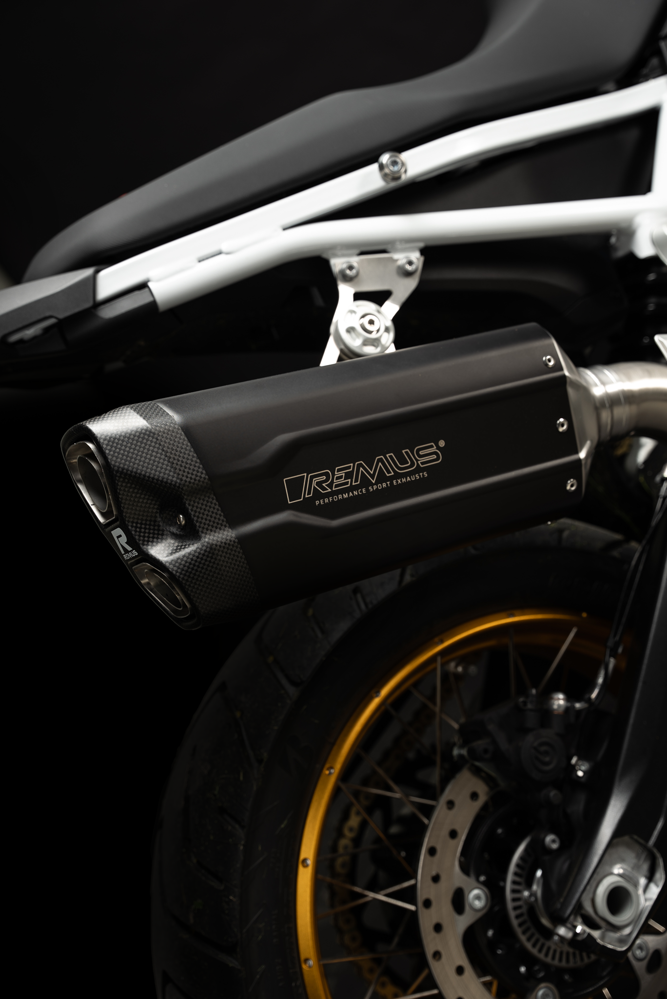 Silenziatore Remus 8 2.0 acciaio nero omologato per BMW F 900 GS 2024