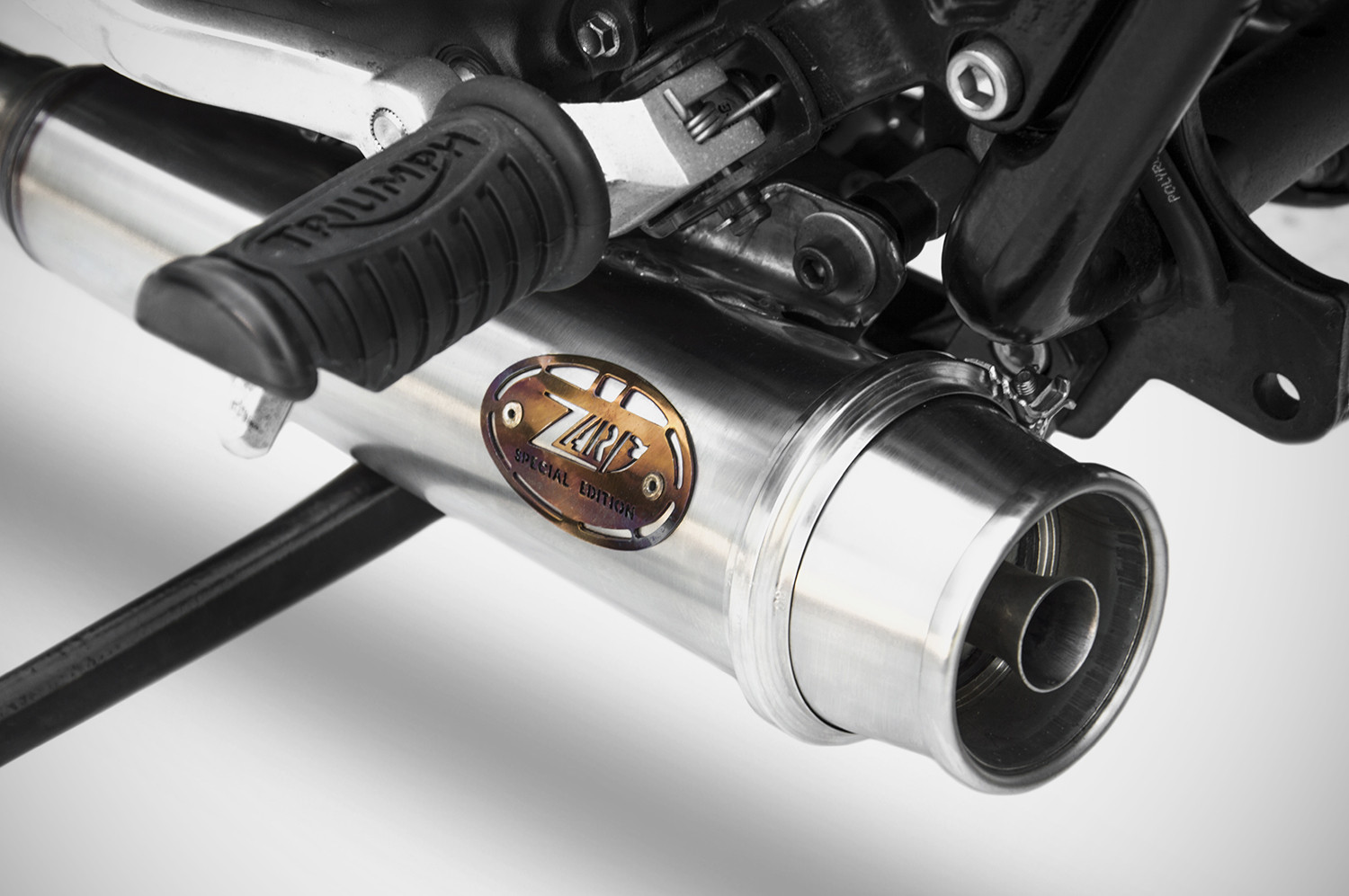 Kit Completo Zard 2>2 Racing Satinato Acciaio Inox per modello Carburatore e Iniezione per TRIUMPH BONNEVILLE T100 2001-2016