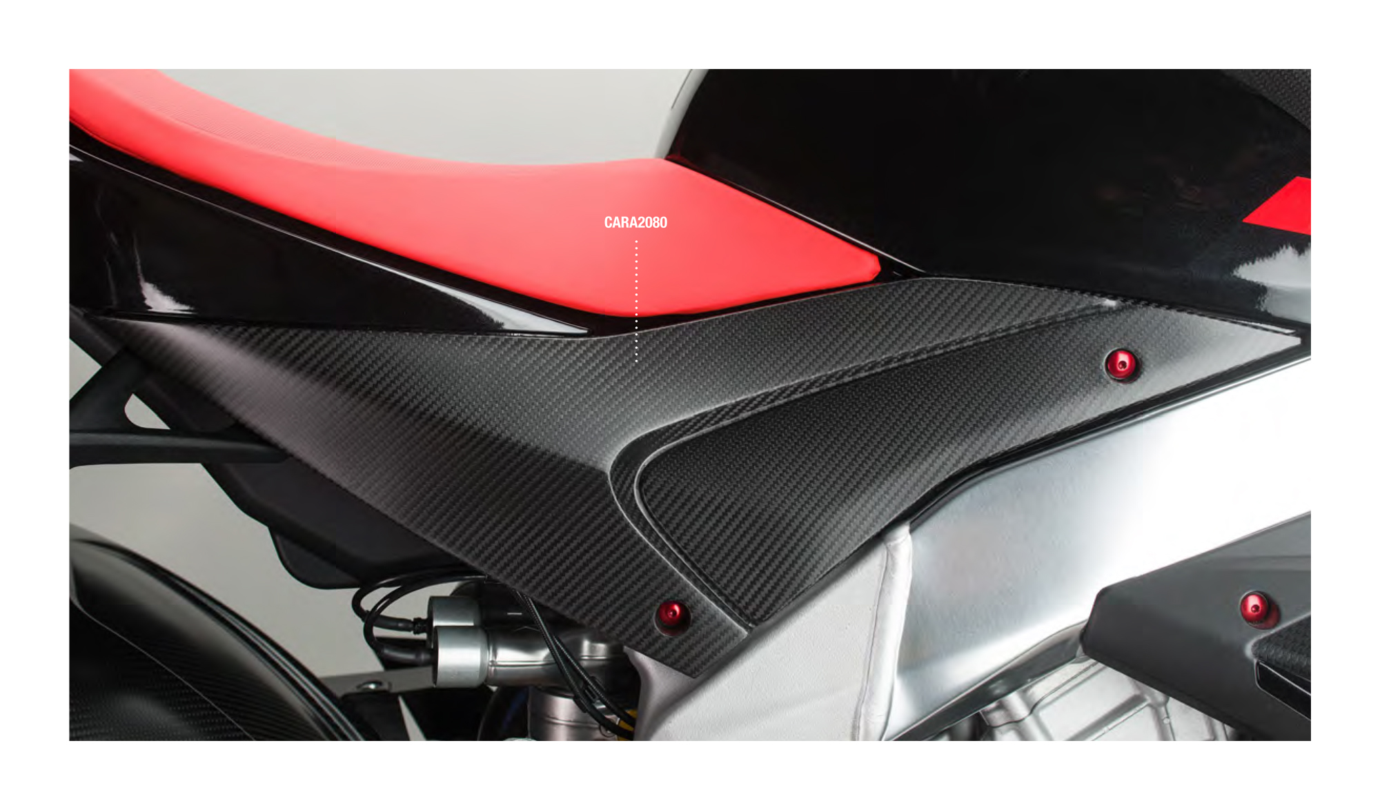 Fianchetti laterali sotto serbatoio carbonio LighTech per APRILIA TUONO V4 1100 2023-2024