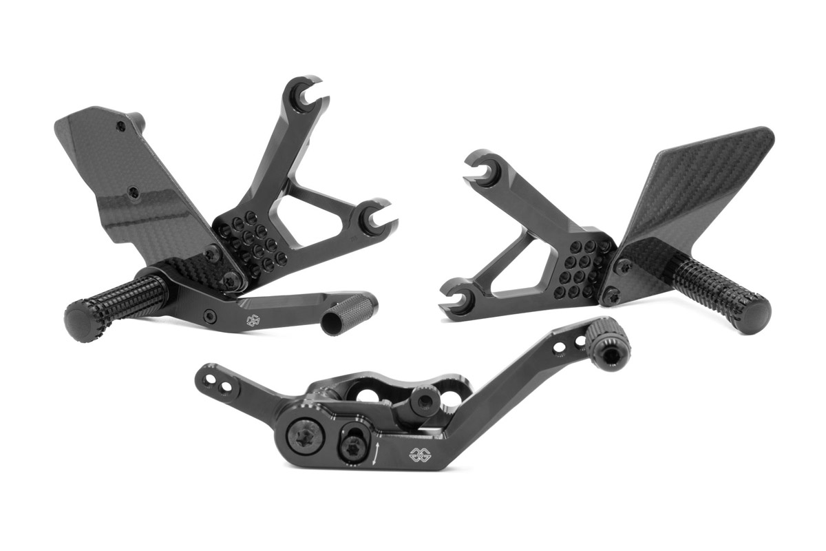 Gruppo Pedane Gilles Tooling AS31GT3 Nero Racing per YAMAHA YZF R1 2015-2019