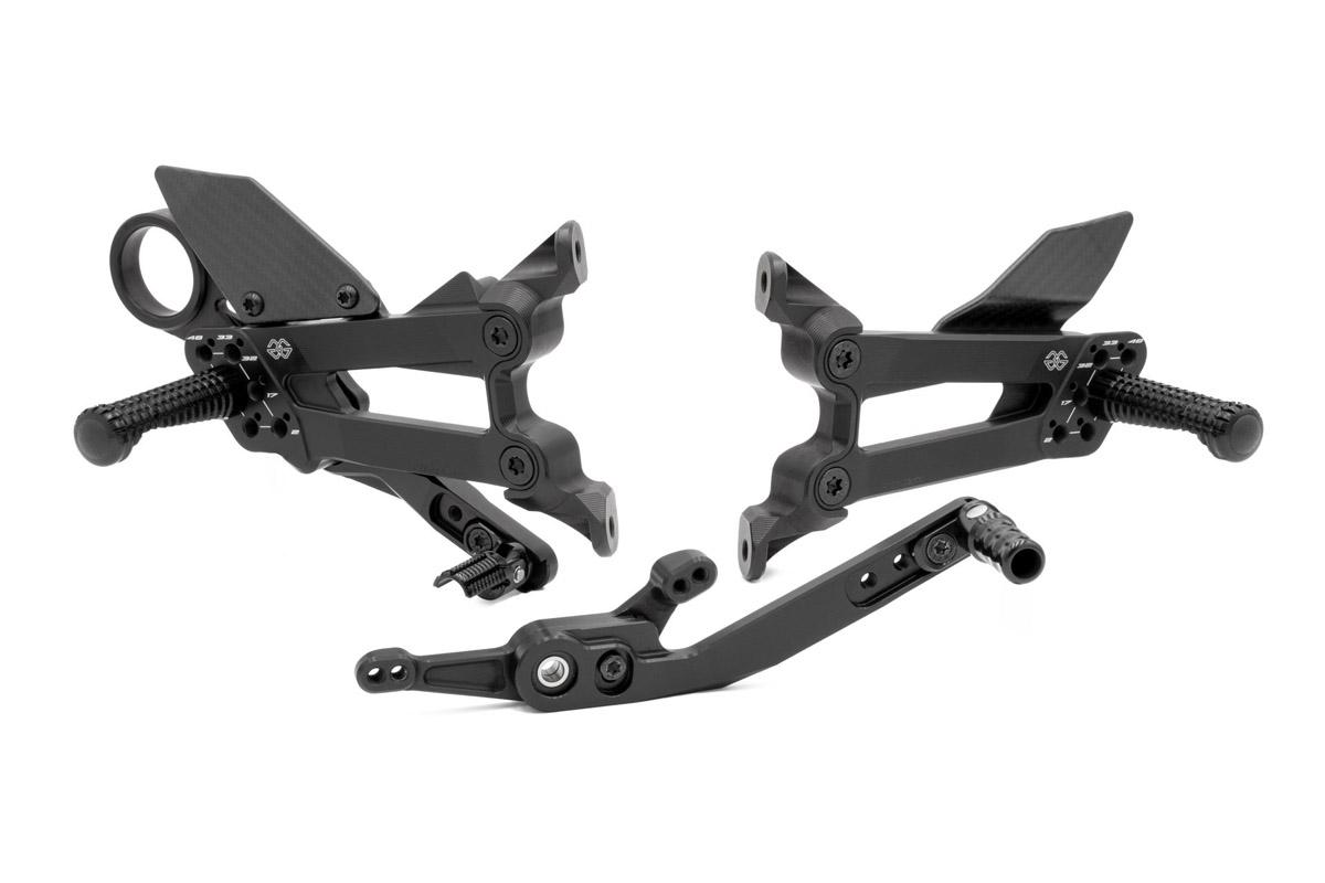 Gruppo Pedane Gilles Tooling FXR2 Nero Opaco Racing per BMW M 1000 RR 2025