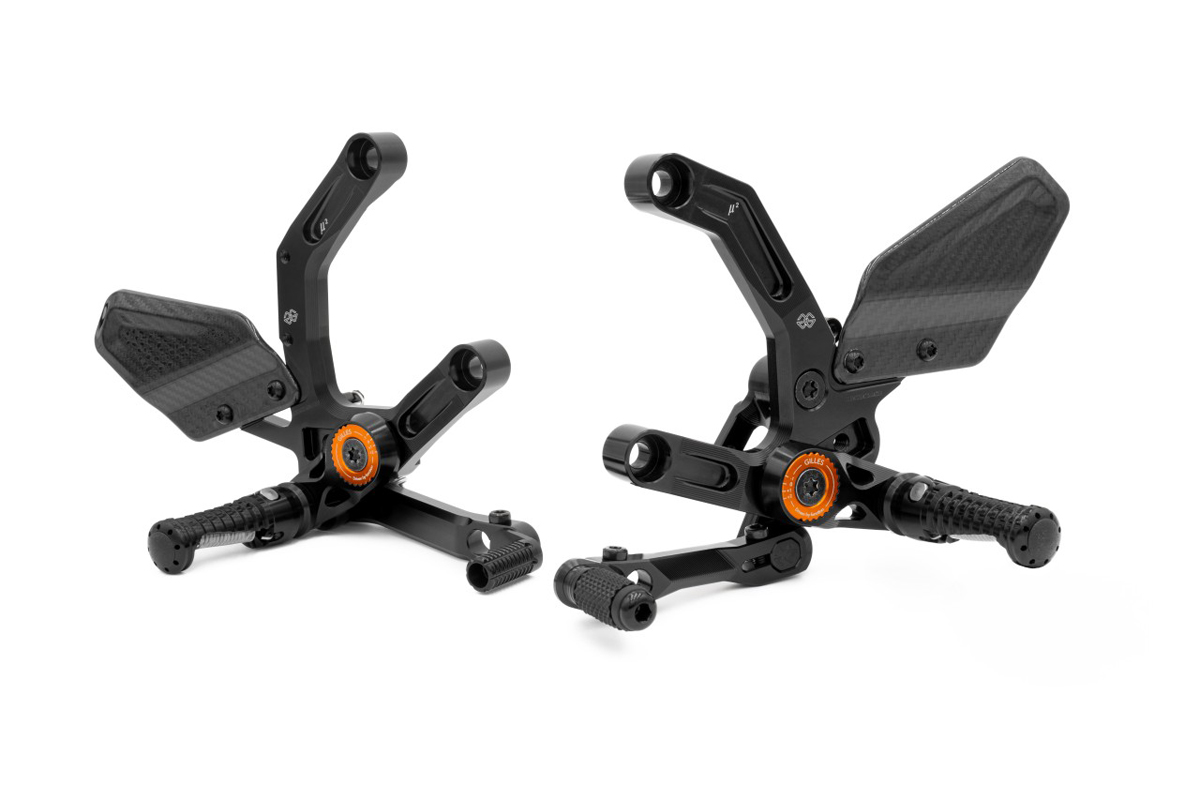 Gruppo pedane Gilles Tooling MUE2 Nera per KTM 990 DUKE 2024-2025
