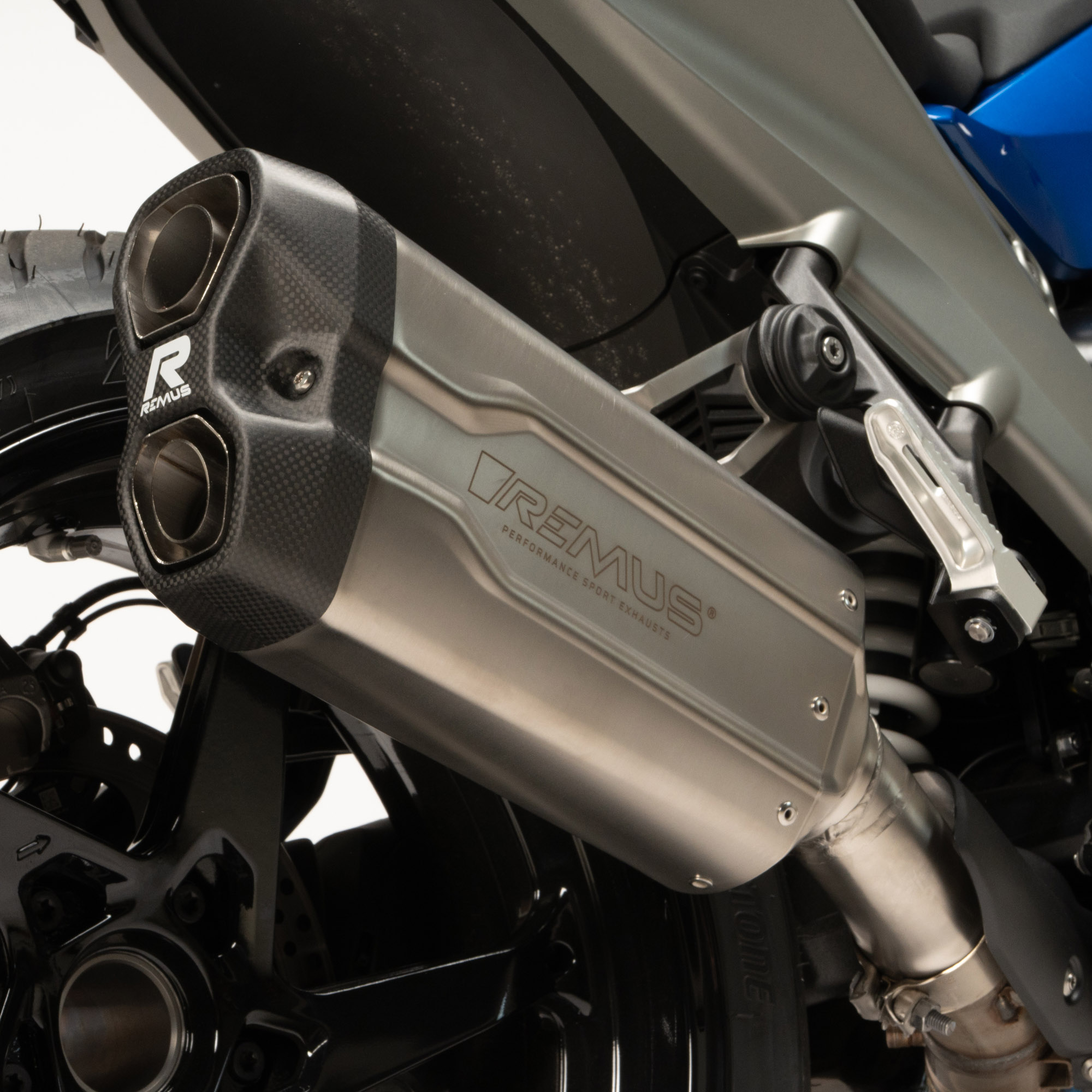 Silenziatore Remus 8 2.0 acciaio spazzolato omologato per BMW R 1300 RS 2025