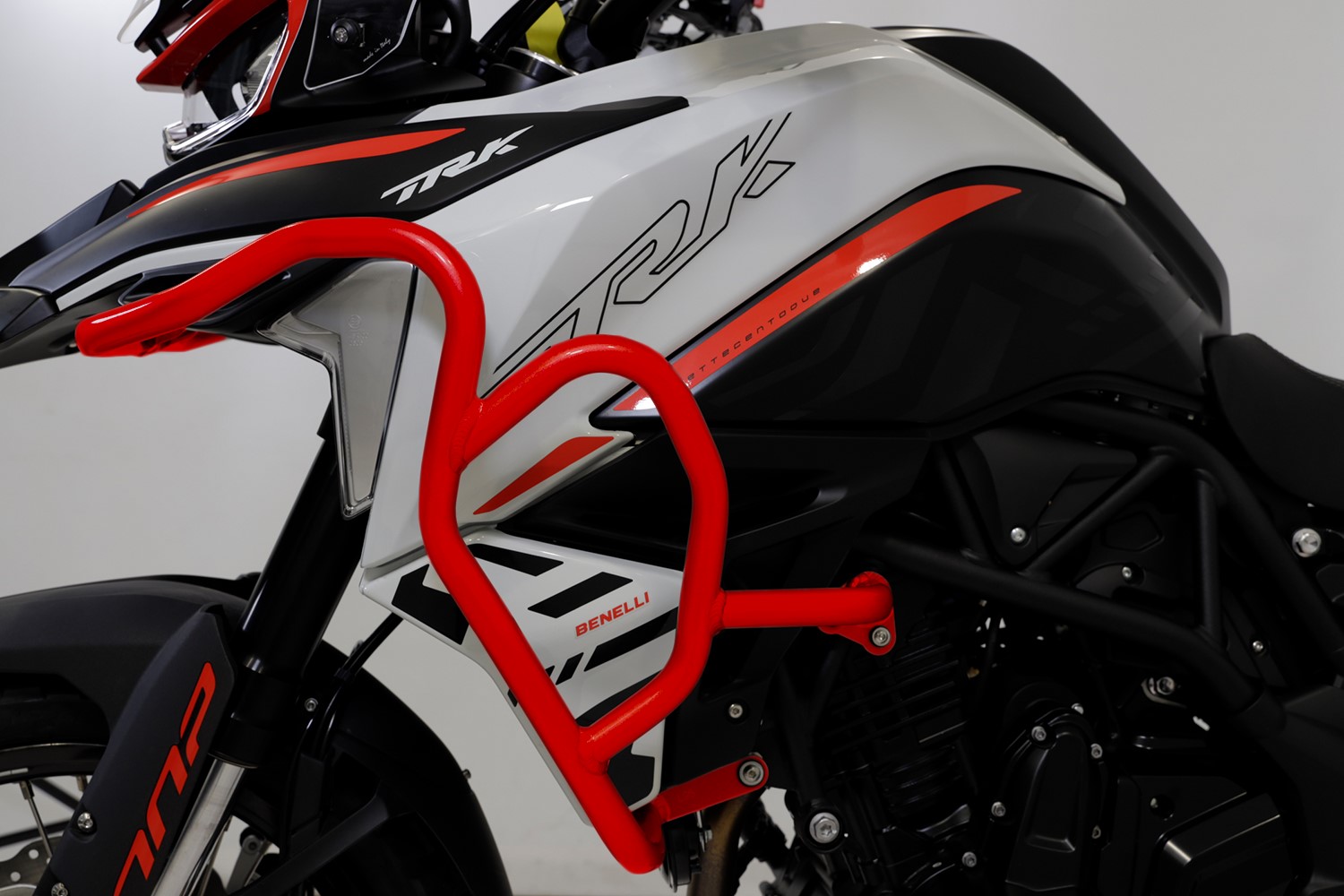 Crash bar in alluminio Rosso Isotta per BENELLI TRK 702 2023-2024