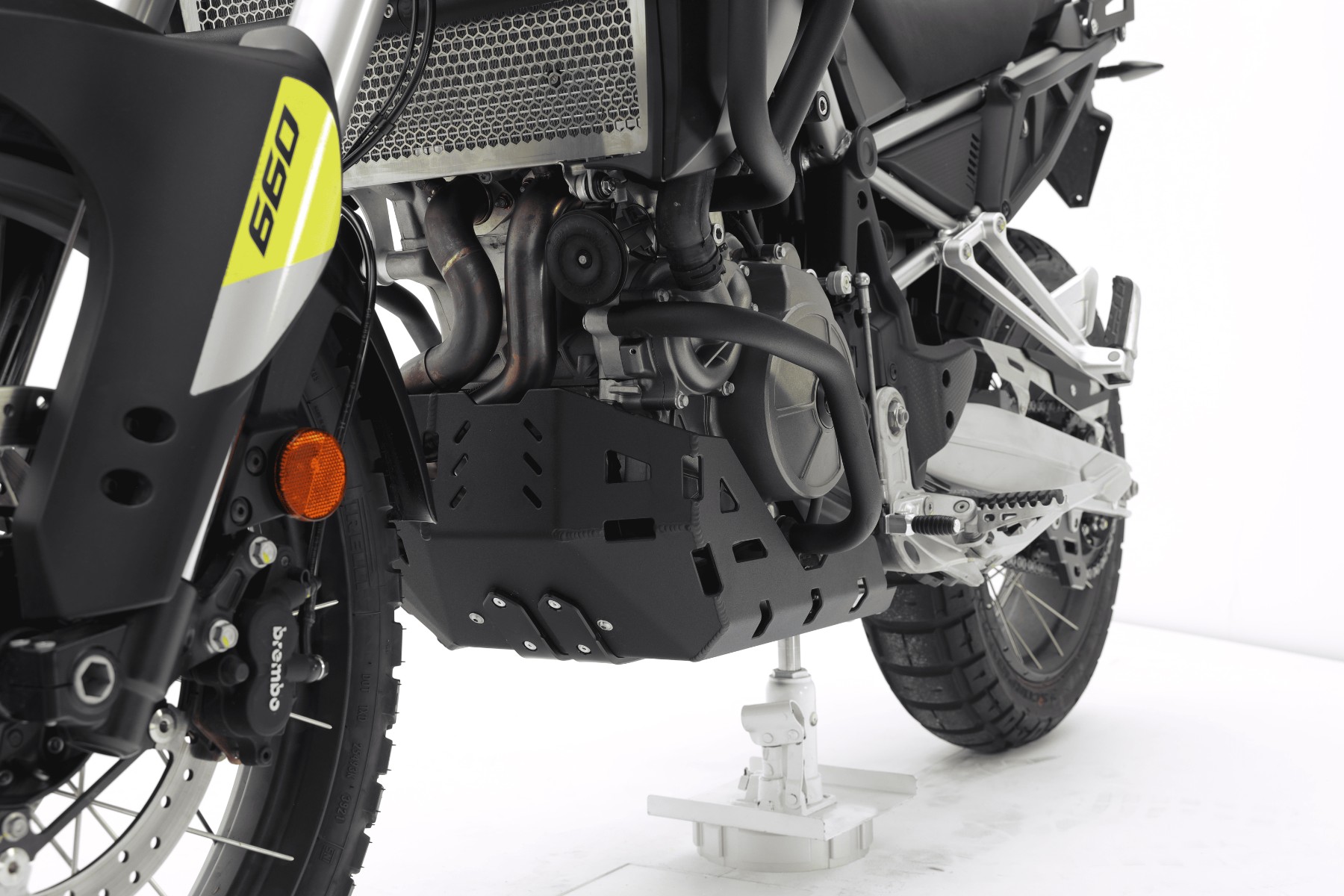 Protezione motore alluminio Nero testurizzato Isotta per APRILIA TUAREG 660 2022-2025