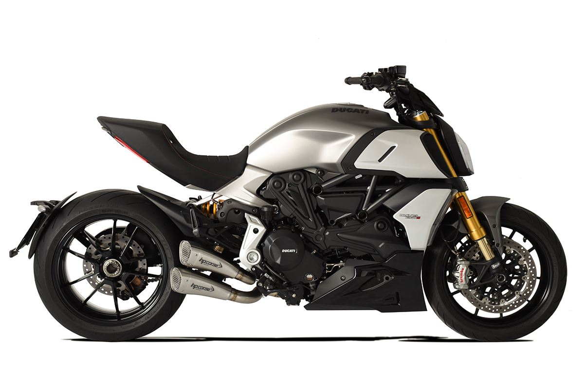 Silenziatore racing HP Corse Hydroform Short R Satin per DUCATI DIAVEL 1260 /S 2019-2021