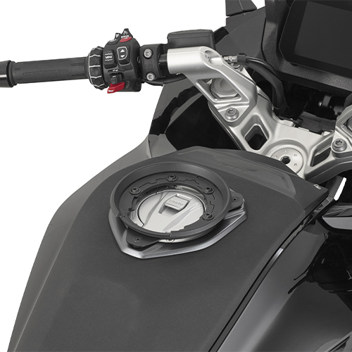 Flangia specifica per l'utilizzo di borse da serbatoio TANKLOCK per BMW R 1300 RS 2025-2026